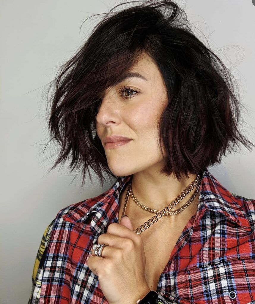 Rihanna's Best Hairstyles and Cuts Through the Years, image size:858x1024